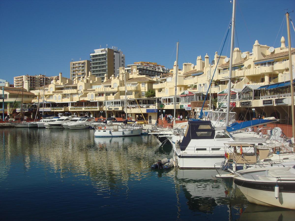 Apartamento Holidays On The Beach Torremolinos Exteriör bild