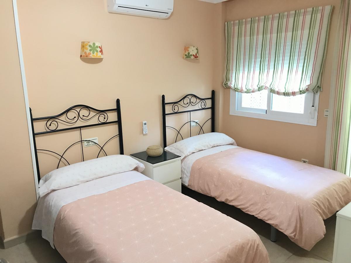Apartamento Holidays On The Beach Torremolinos Exteriör bild