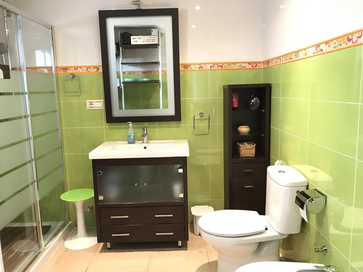 Apartamento Holidays On The Beach Torremolinos Exteriör bild