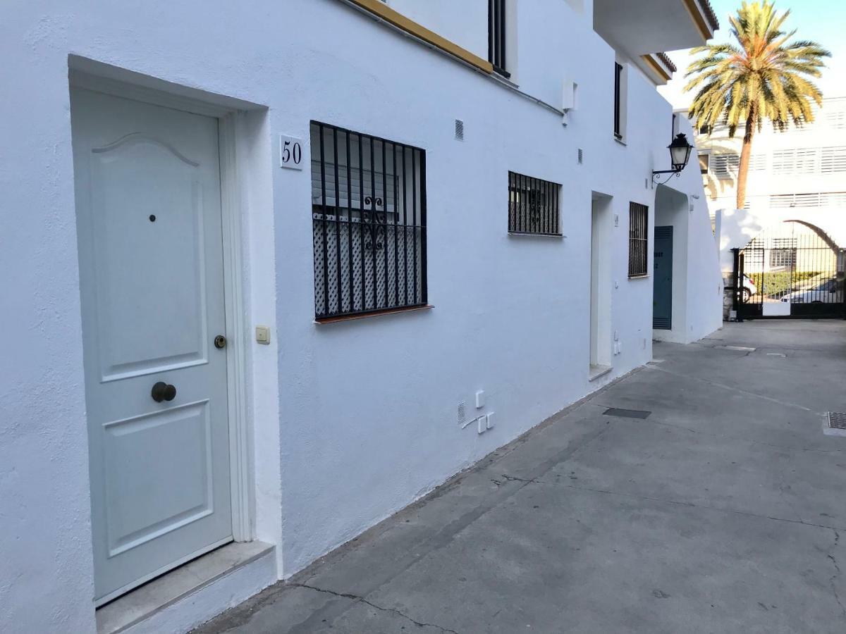 Apartamento Holidays On The Beach Torremolinos Exteriör bild