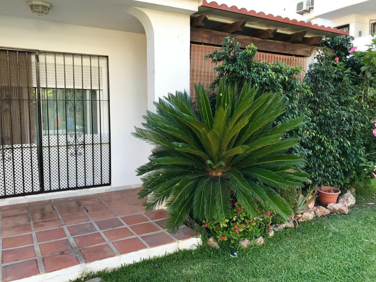 Apartamento Holidays On The Beach Torremolinos Exteriör bild