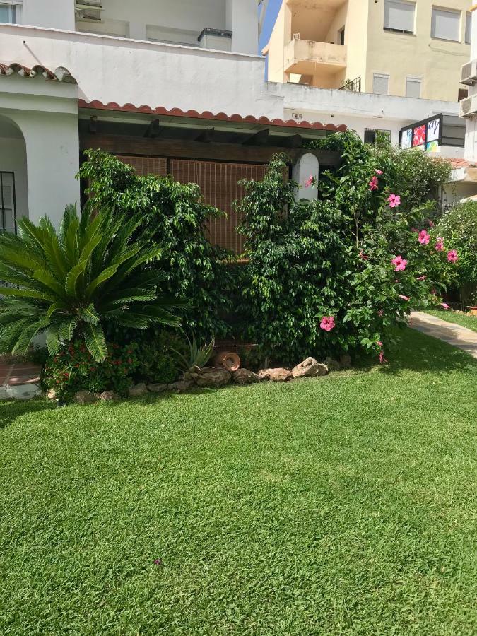 Apartamento Holidays On The Beach Torremolinos Exteriör bild