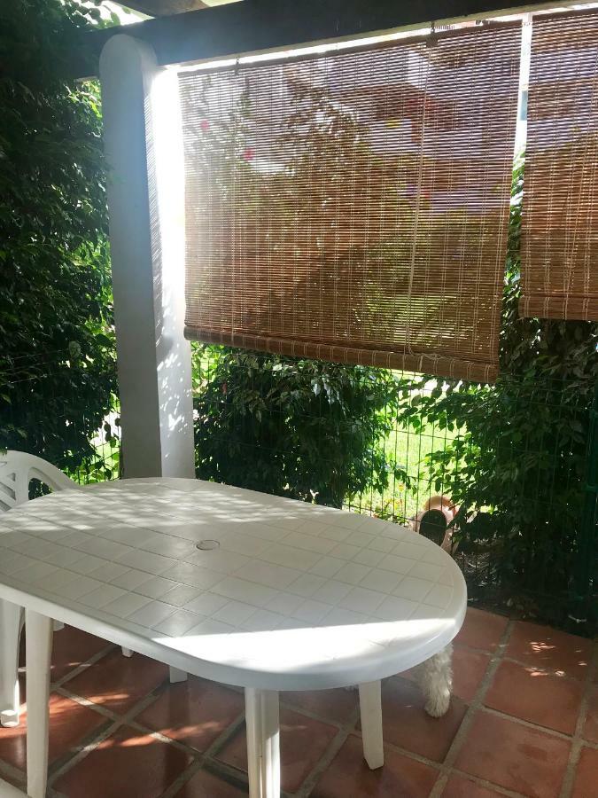 Apartamento Holidays On The Beach Torremolinos Exteriör bild